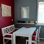 Luise, Gemütlich, Freundlich Und Ganz Nah An Berlin